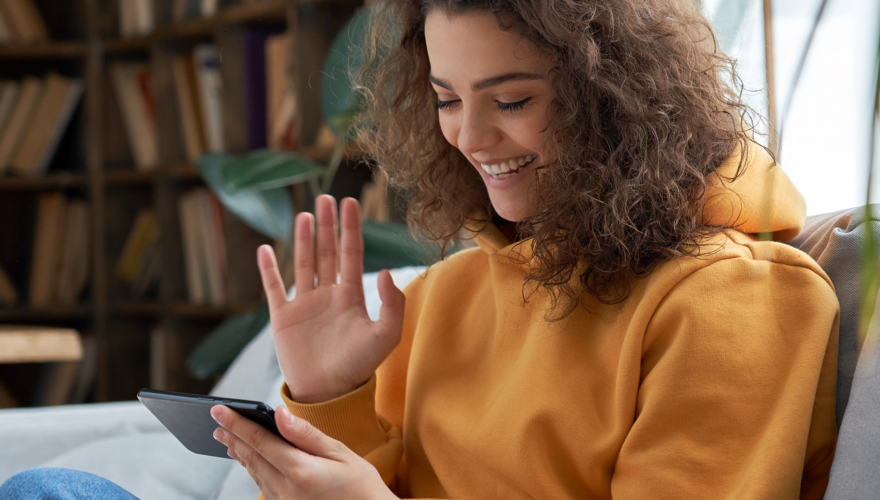 Top 5 tips to stay connected with family and friends while teaching internationally